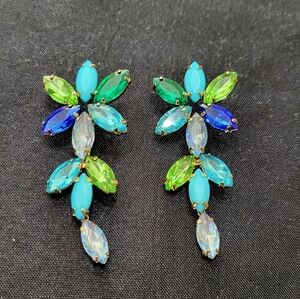 Multicolor Crystal Drop Earrings – Sparkling Statement Jewelry